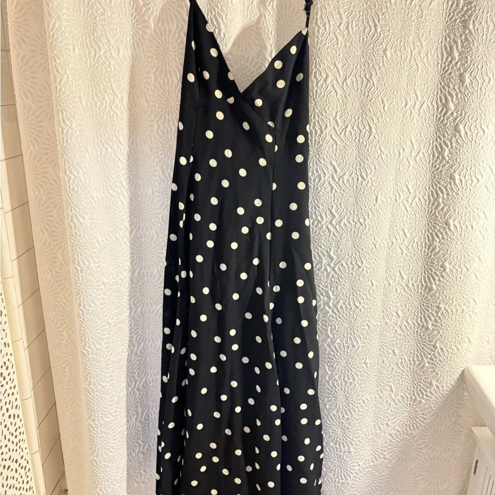 GO-TO sundress… sandals, sneakers, jean jacket pair well with this🔥🔥🔥🔥🔥 - Picture 4 of 4